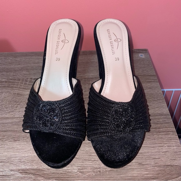 Straw Chunky Heeled Mule Sandals - Picture 6 of 7